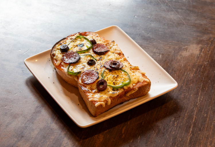 ピザトースト/Pizza Toast